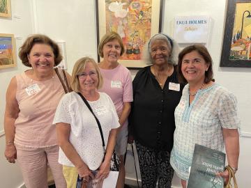 Elaine Zetes '71, Barbara Gillette '71, Karen Tewhey '71, Betty, and Paula Ganzi '71 at the Simmons on the Vineyard event in 2022