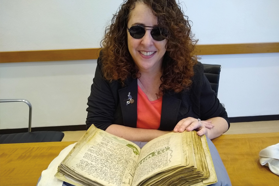 slis-lecturer-dr-lisa-fagin-davis-discusses-the-value-of-medieval-manuscripts-and-fragments