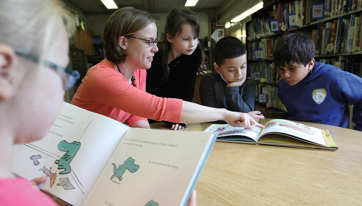 Teacher teaching students