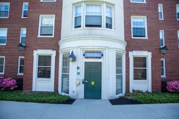 The entry door to Evans Hall on the Simmons University residence campus.