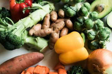 An assortment of raw vegetables. Photo by Nathan Dumlao on Unsplash